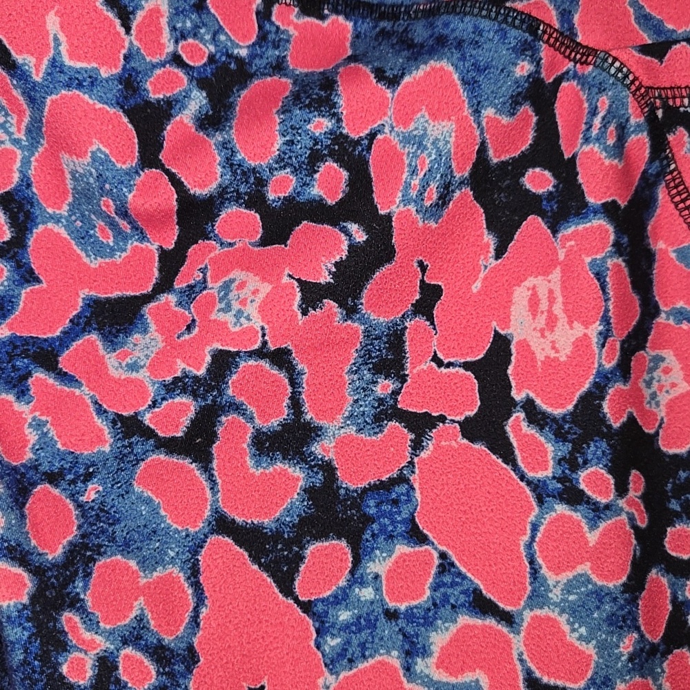 Live Well pink blue black leggings. Size medium. - Picture 6 of 7